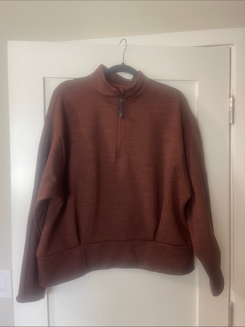 WOmen’s Athleta pullover sweatshirt XL Rust Heather Color